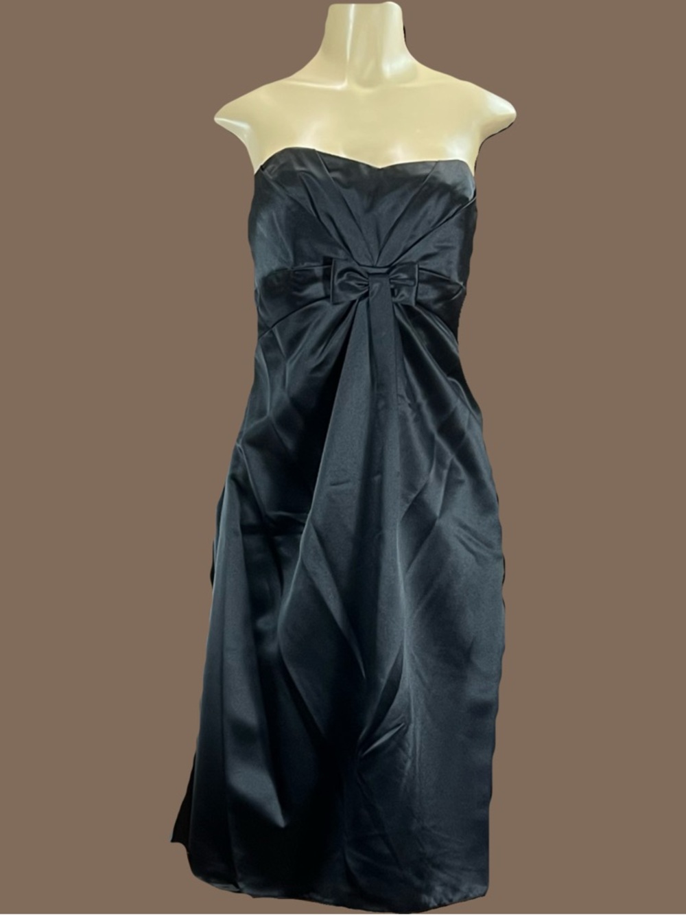 Classic Strapless Black Evening Dress with Front Bow